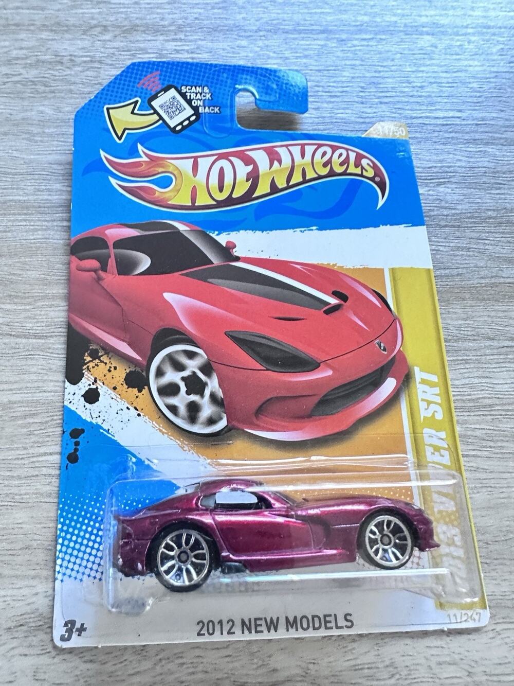 2012 HOT WHEELS NEW MODELS 11/50 2013 Dodge Viper SRT 11/247 Red New H28